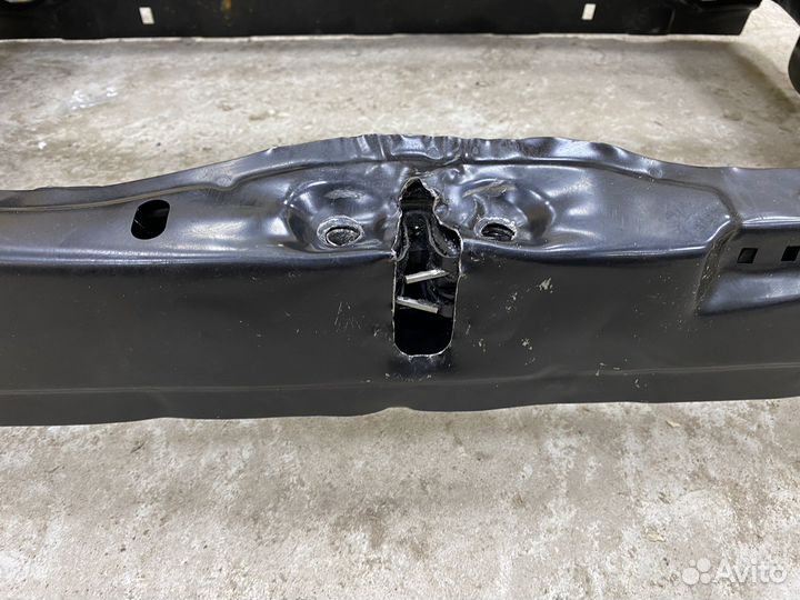 Рамка радиатора в сборе с усилителем