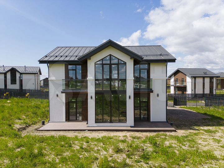 Коттедж 211,5 м² на участке 11,7 сот.