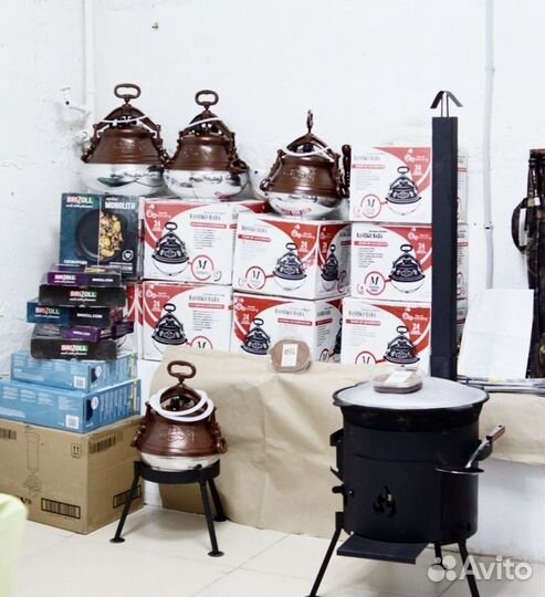 Казан чугунный с печкой+ шумовка в подарок