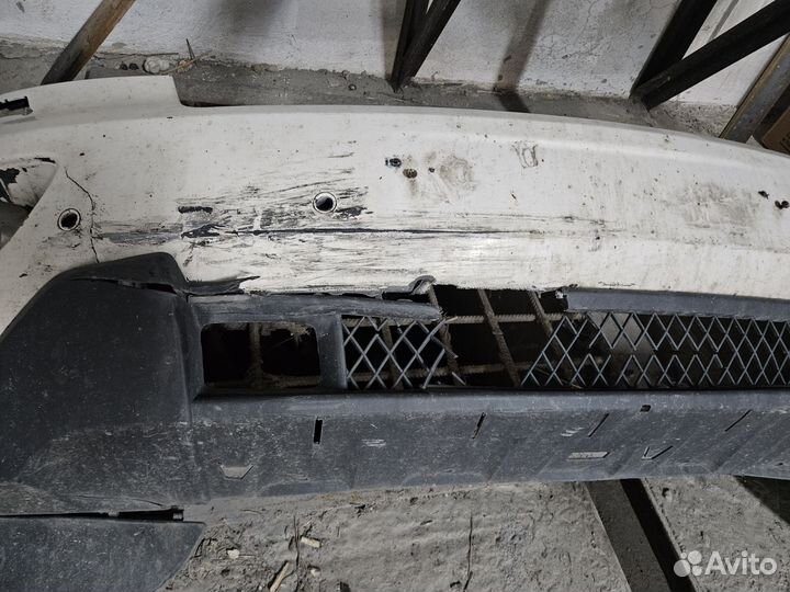 Бампер Jeep grand cherokee wk2 передний