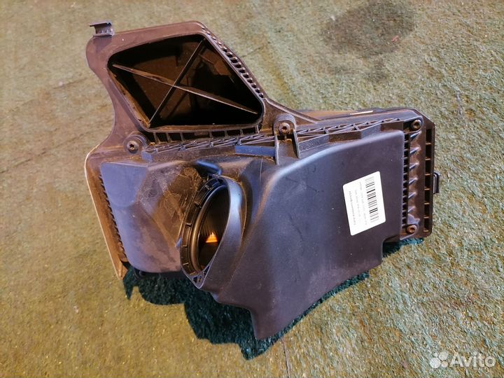 Корпус воздушного фильтра cdnc 8K0133835AB Audi A4