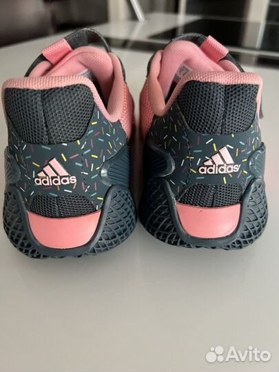 Кроссовки женские adidas 37 размер