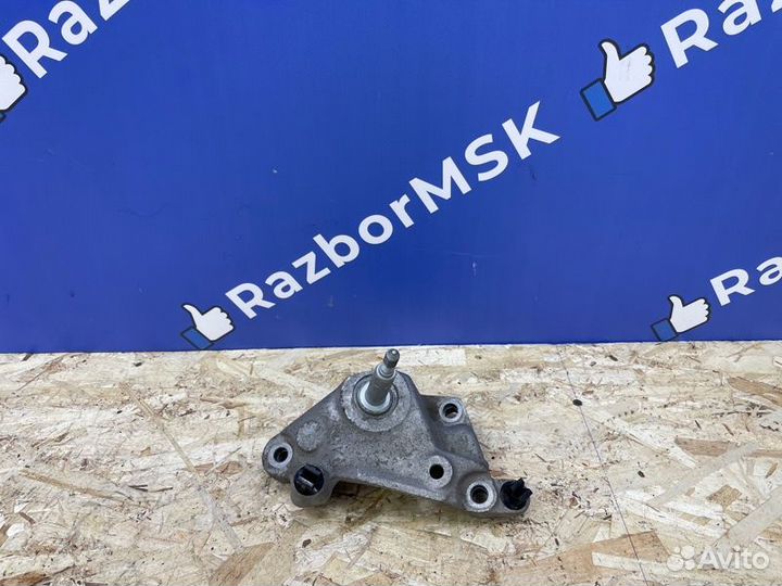 Опора кпп Nissan Terrano