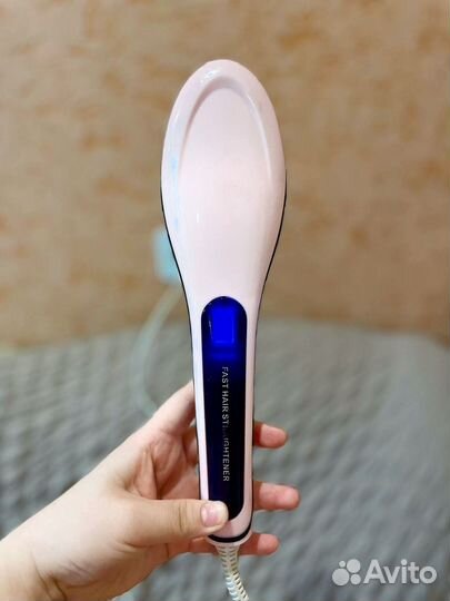 Расческа-выпрямитель в отличном состоянии