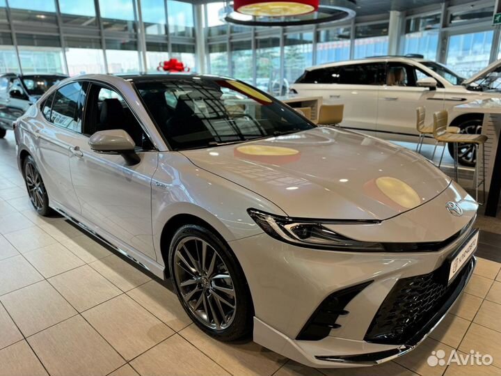 Toyota Camry 2.0 CVT, 2024