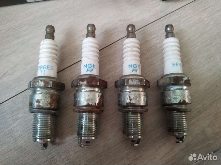 Свечи зажигания NGK BPR6ES-11