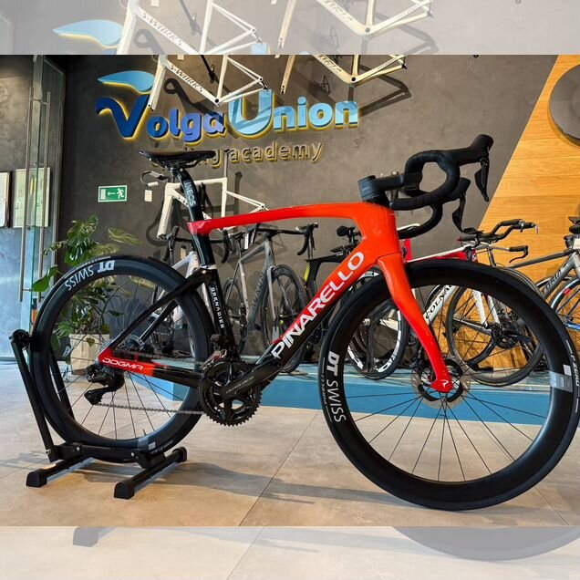 Шоссейный велосипед Pinarello Dogma F