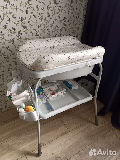 Пеленальный столик