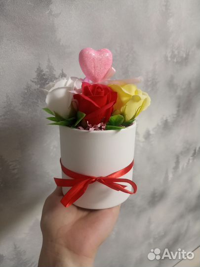 Композиция из мыльных роз