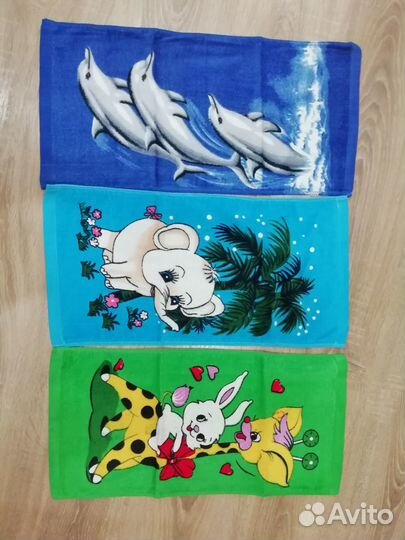 Полотенца новые разного размера