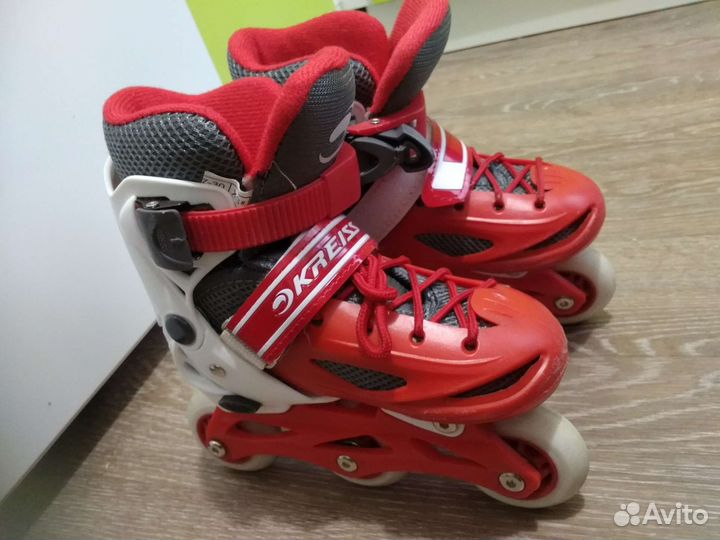 Роликовые раздвижные коньки