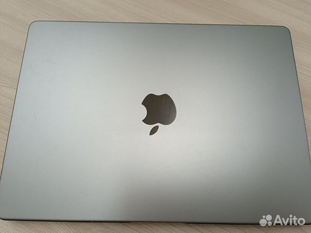 Apple MacBook pro 14 m1