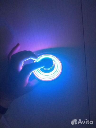 Летающий спиннер 