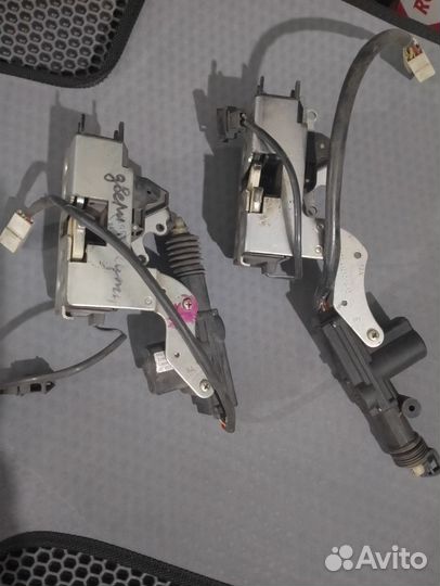 Замок двери передний левый и задний нива Шевроле