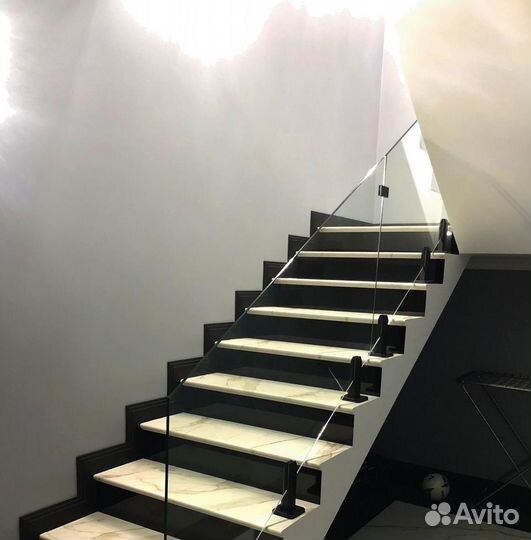 Стеклянные ограждения для лестницы