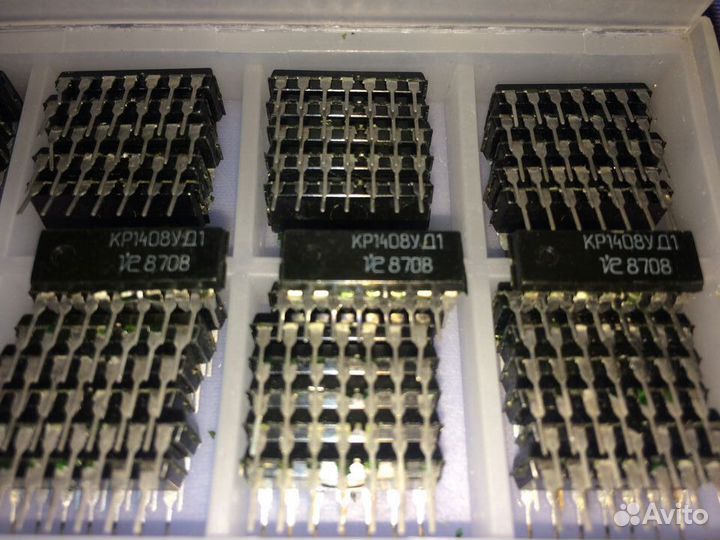 Микросхемы кр1408уд1, 390 шт