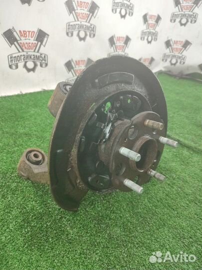 Ступица в сборе с цапфой задняя левая Honda