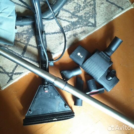 Моющий пылесос. LG