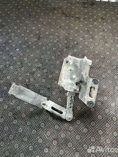 Замок капота Audi a6 с5