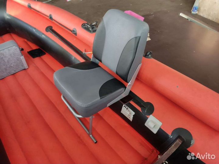 Мягкое кресло в лодку или катер