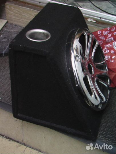 Саббуфер автомобильный б/у