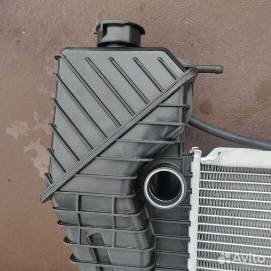 Радиатор охлаждения Мерседес спринтер 2.9и 2.3