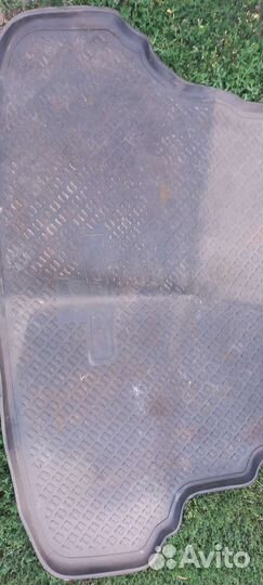 Автомобильные коврики резиновые