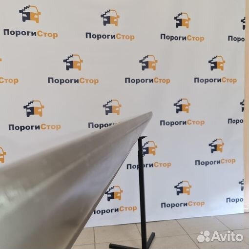 Ремонтный порог правый Toyota FunCargo