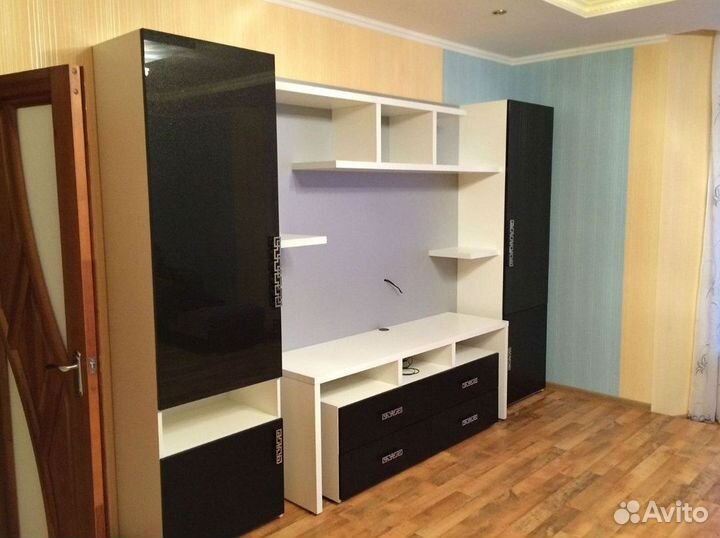 Шкаф стенка