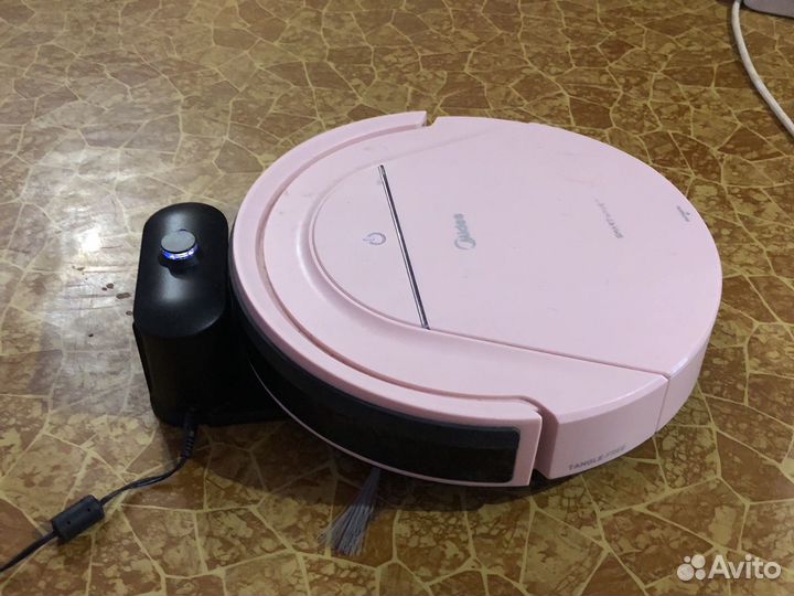 Робот пылелос Midea