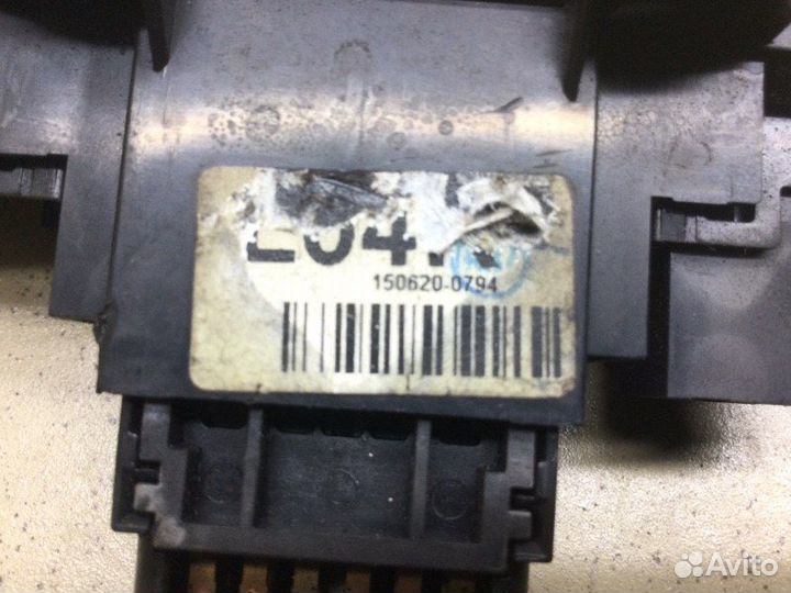 Кнопка аварийной сигнализации Hyundai Solaris