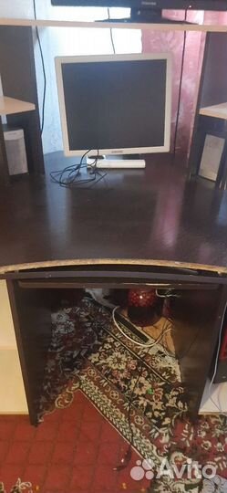 Компьютерный стол