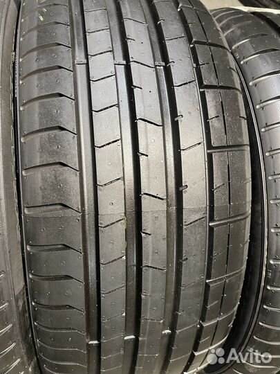 Pirelli P Zero II 245/40 R19 98Y