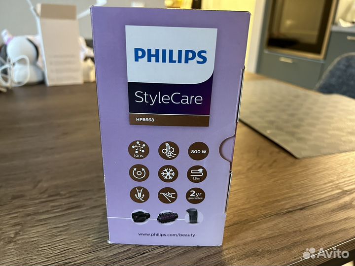 Новый Фен-щетка Philips HP8668 StyleCare