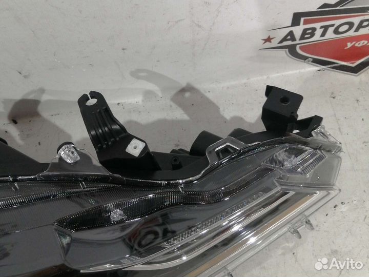 Фара правая нов LED диод toyota corolla 210 19-22