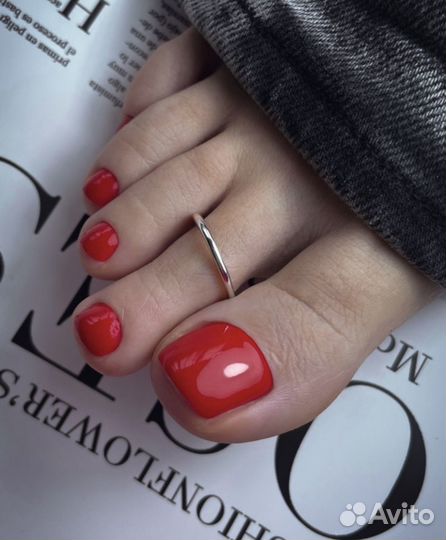 Маникюр и педикюр