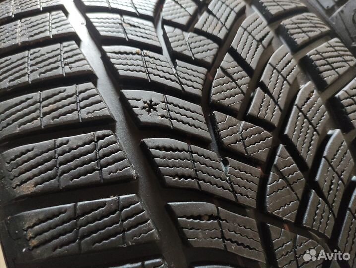 Goodyear UltraGrip Performance Gen-1 275/40 R21