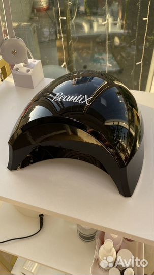 Лампа для сушки ногтей