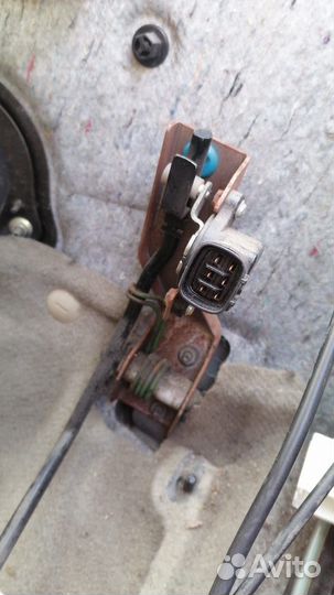 Педаль газа Nissan Elgrand II (E51