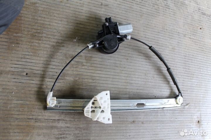Стеклоподьемник передний левый Mazda 3 в сборе