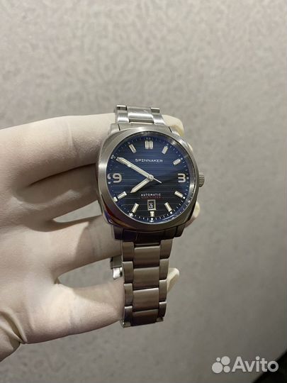 Часы spinnaker hull automatic