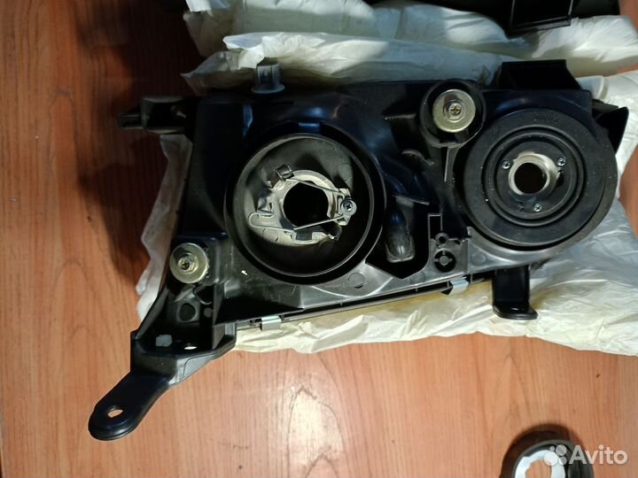 Фары Ipsum 10 кузов