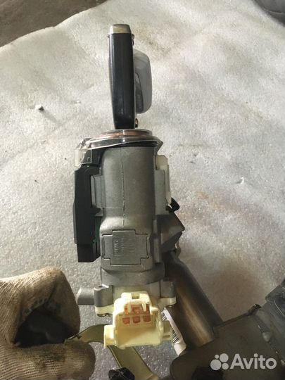 Замок зажигания с ключом (Geely Emgrand X7)