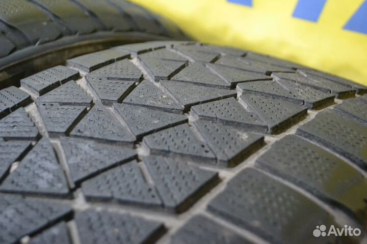 Bridgestone Blizzak DM-V2 255/55 R19