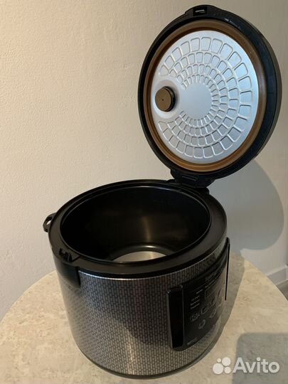 Мультиварка Redmond