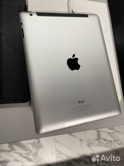 iPad 4 64 gb cellular white и чехол