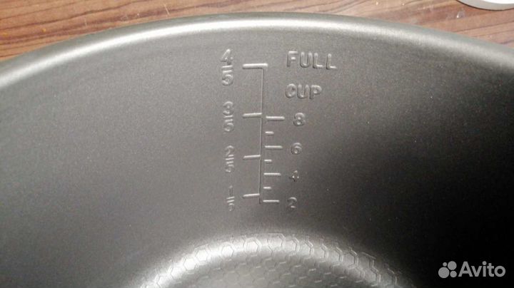 Чаша для мультиварки универсальная 5л (r.e.b.5)