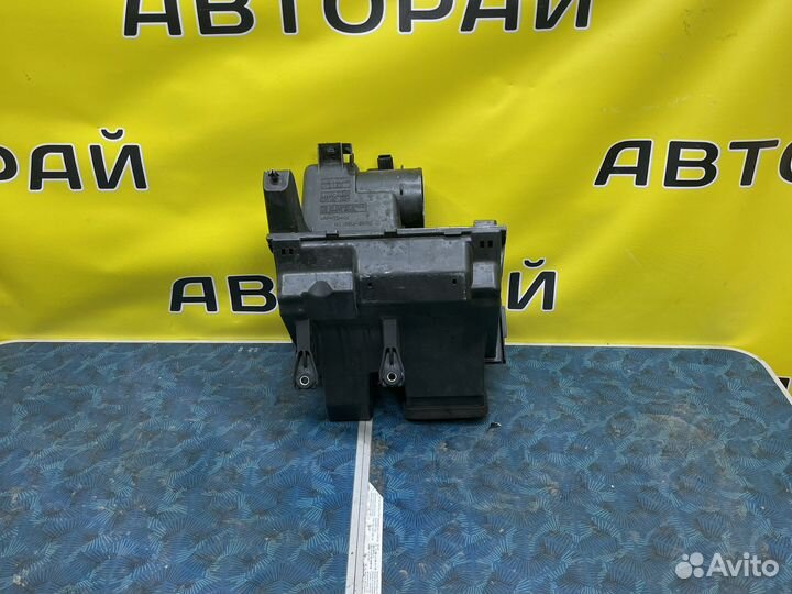Корпус воздушного фильтра Lexus RX 350 17700-31B30
