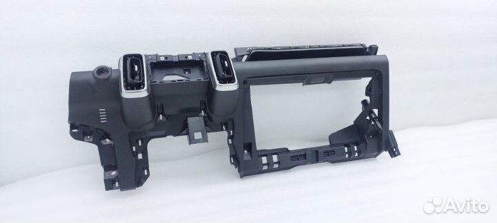 Б/У Накладка торпедо Состояние отличное, оригинал