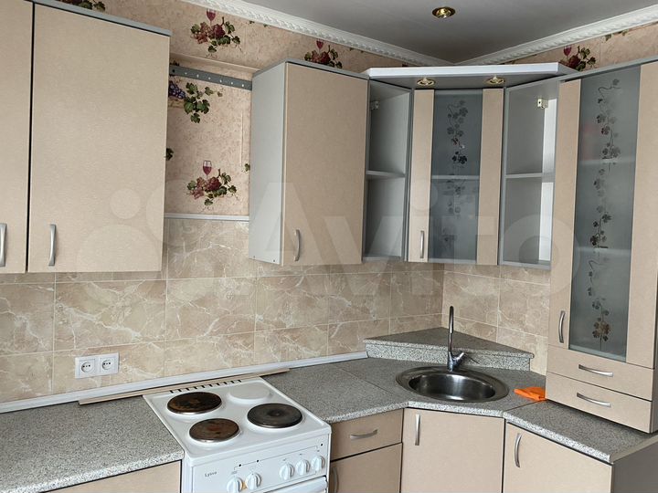 2-к. квартира, 52 м², 3/9 эт.